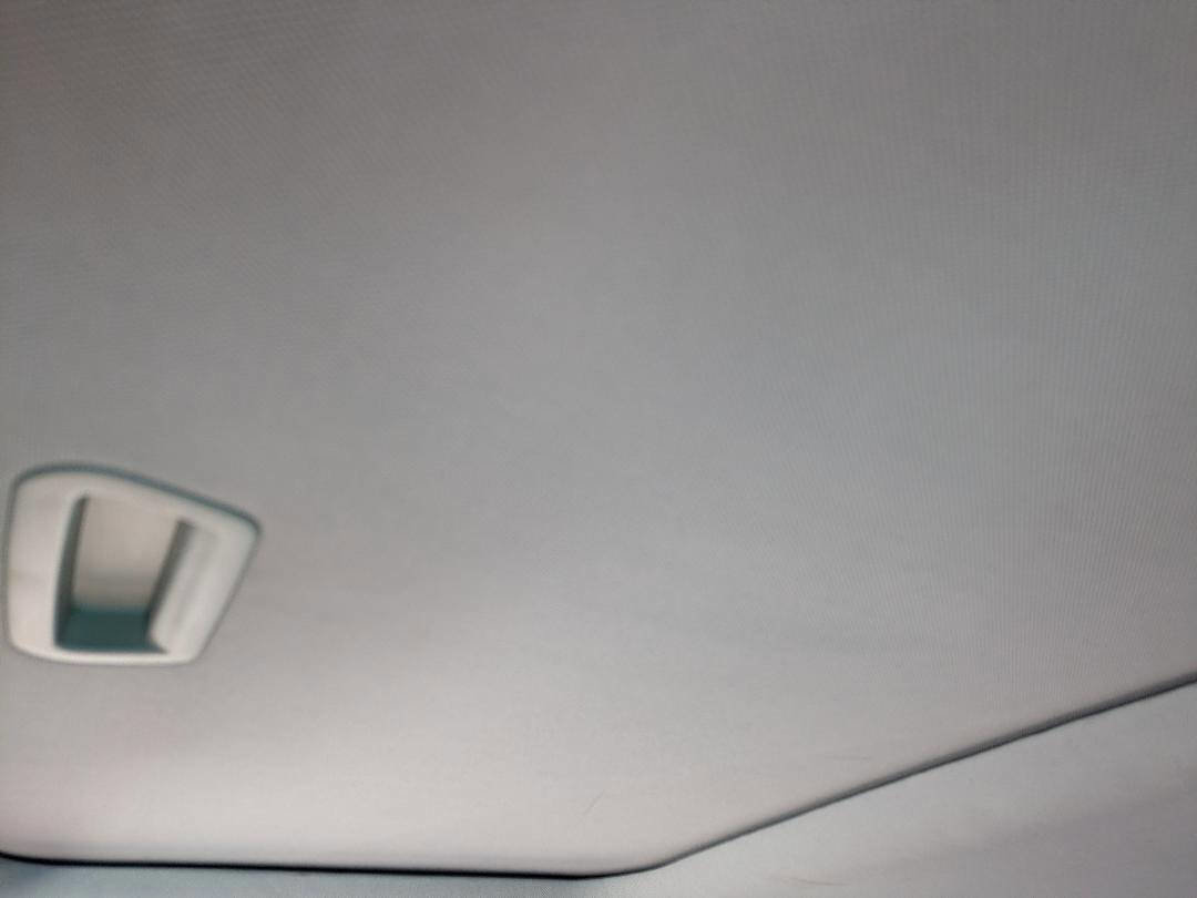 Used 2015 Jaguar XF Premium RWD image 17