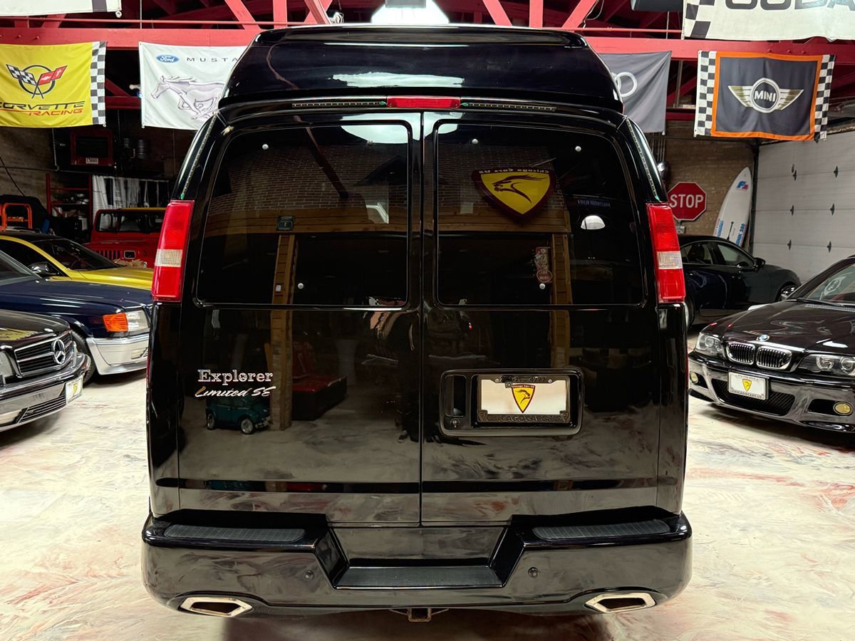 Used 2007 Chevrolet Express 1500 w/ Preferred Equipment Group RWD image 5