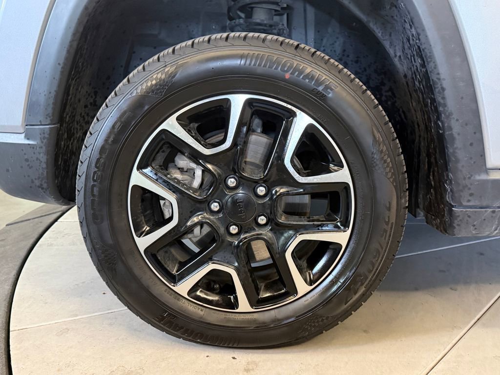 Used 2021 Jeep Compass Trailhawk w/ Sun and Sound Group AWD/4WD image 27