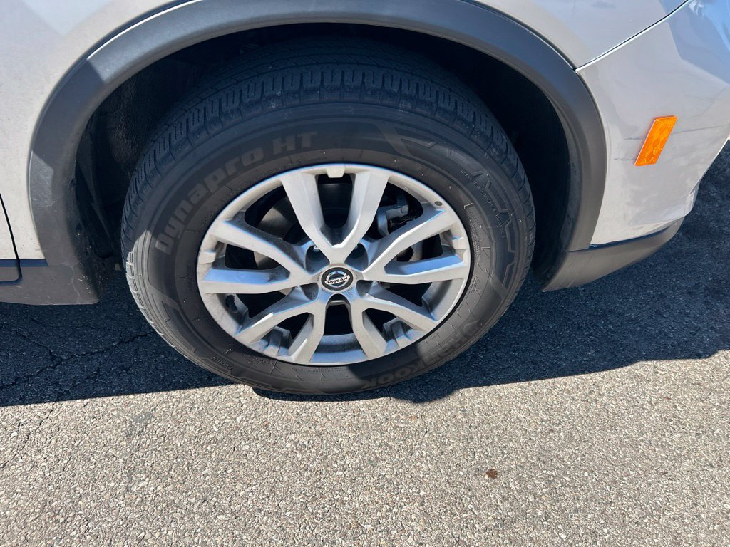 Used 2020 Nissan Rogue SV AWD/4WD image 15