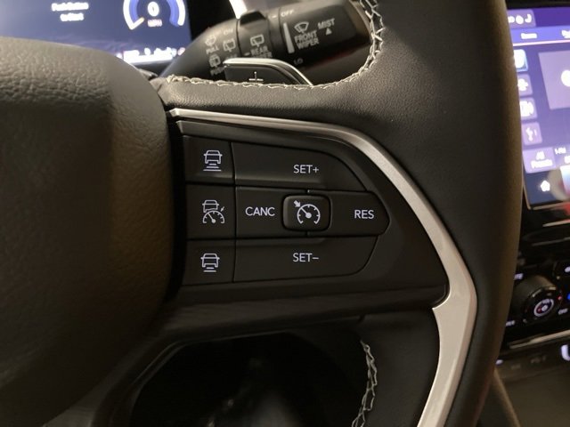 New 2025 Jeep Grand Cherokee L Laredo w/ Luxury Tech Group I image 34