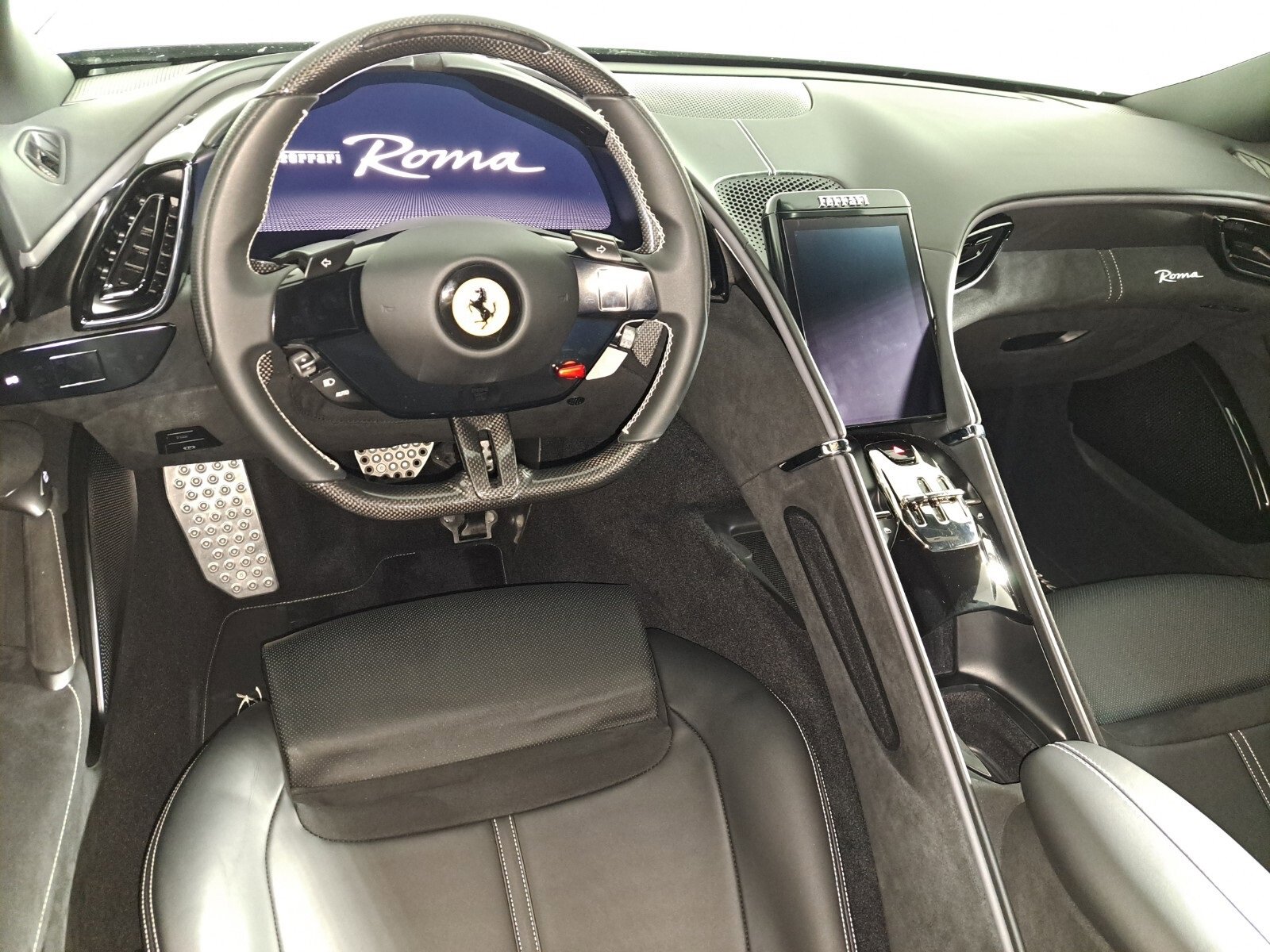 Certified 2023 Ferrari Roma image 4