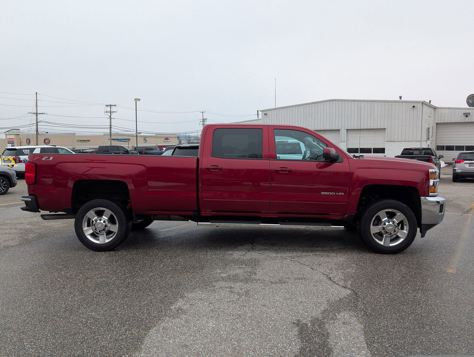 Used 2019 Chevrolet Silverado 2500 LT w/ LT Convenience Package image 2