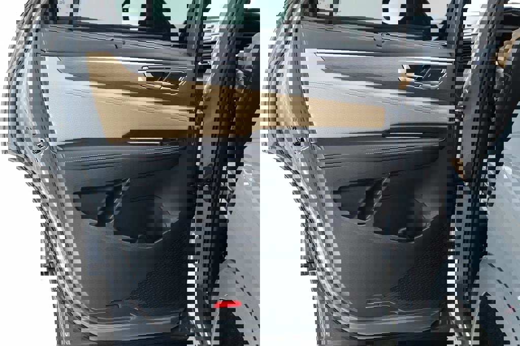 New 2026 Volkswagen Atlas Cross Sport SE image 17