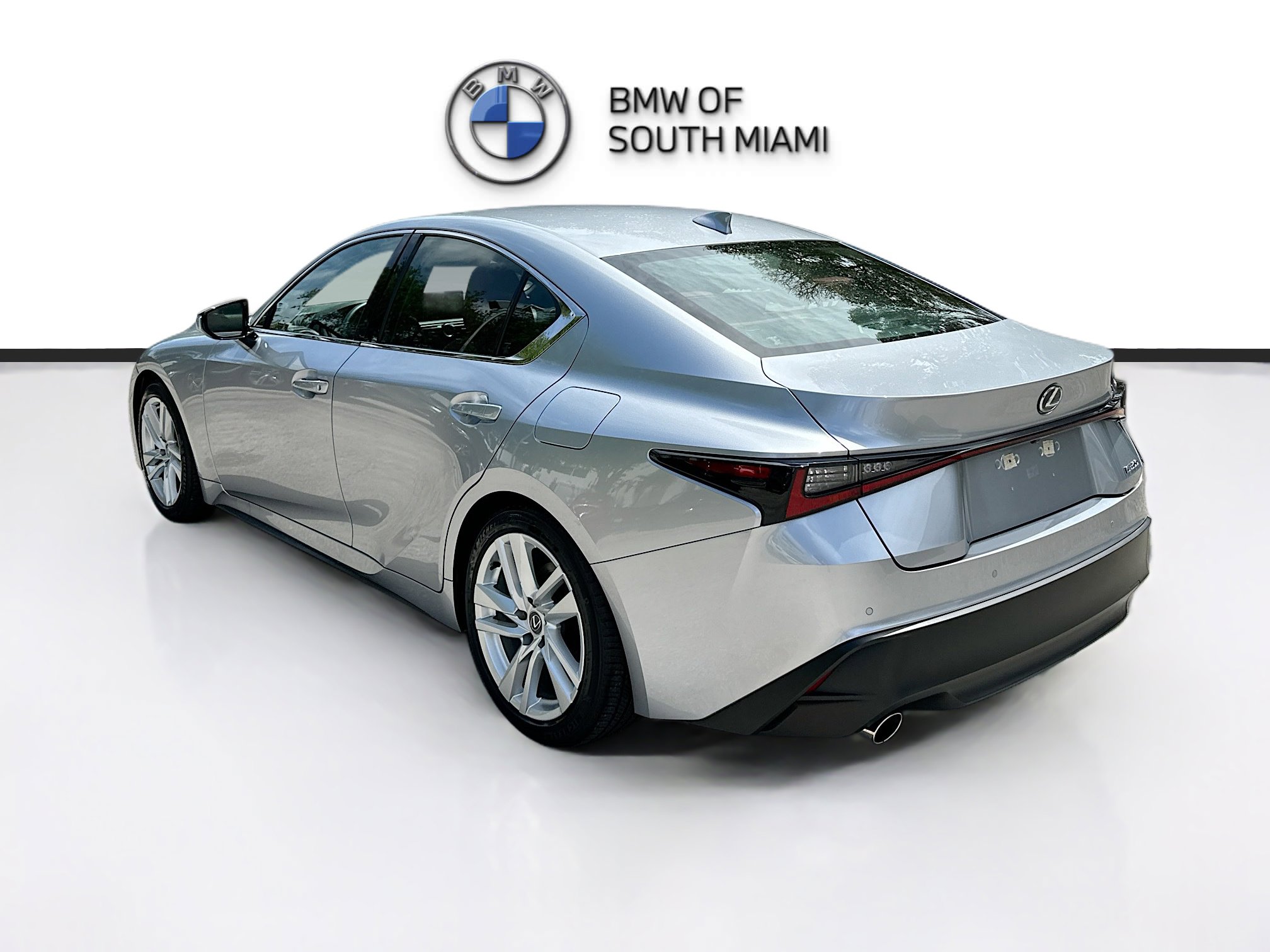 Used 2025 Lexus IS 300 w/ Comfort Package RWD image 5