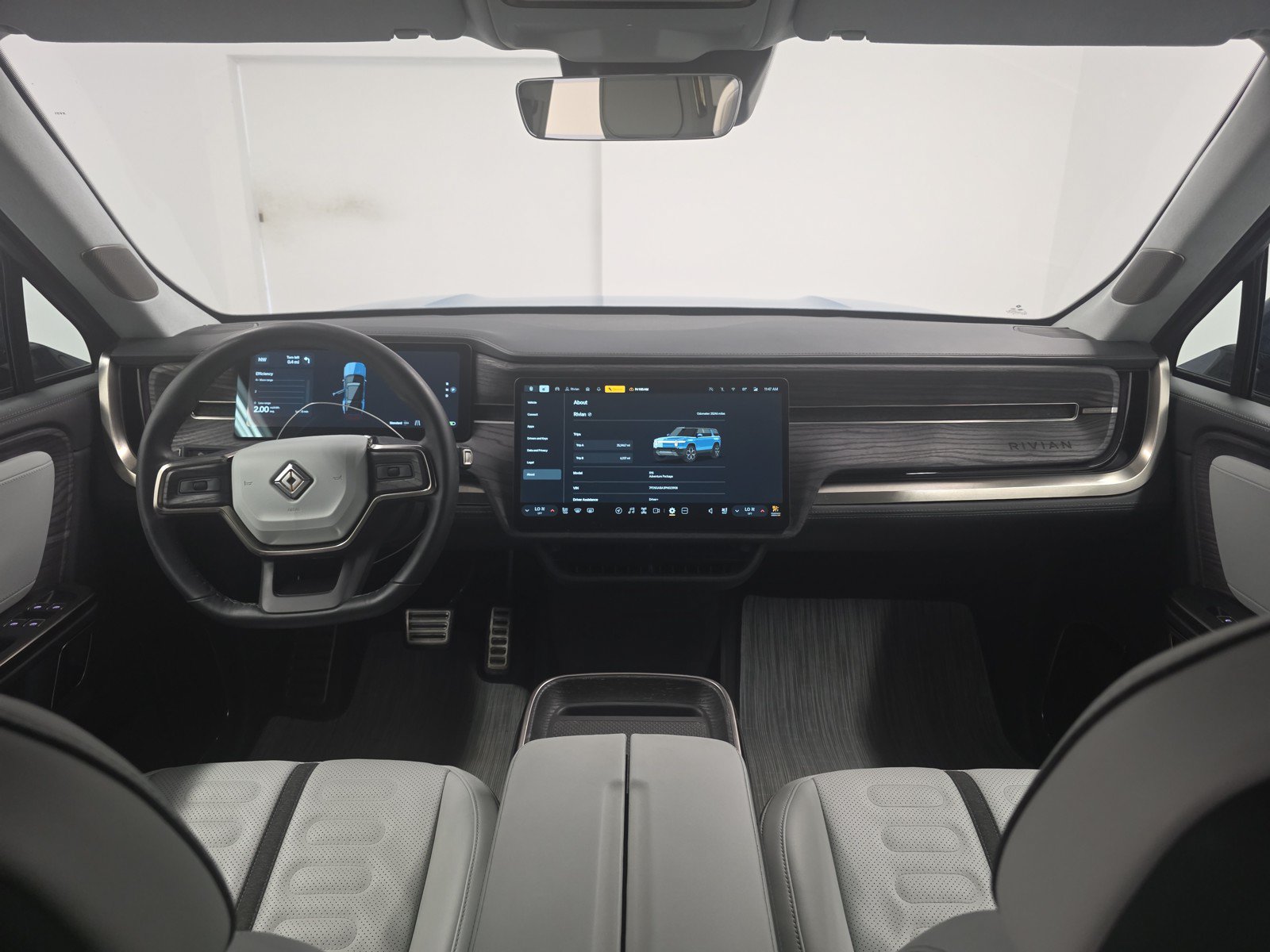 Used 2023 Rivian R1S Adventure AWD/4WD image 27