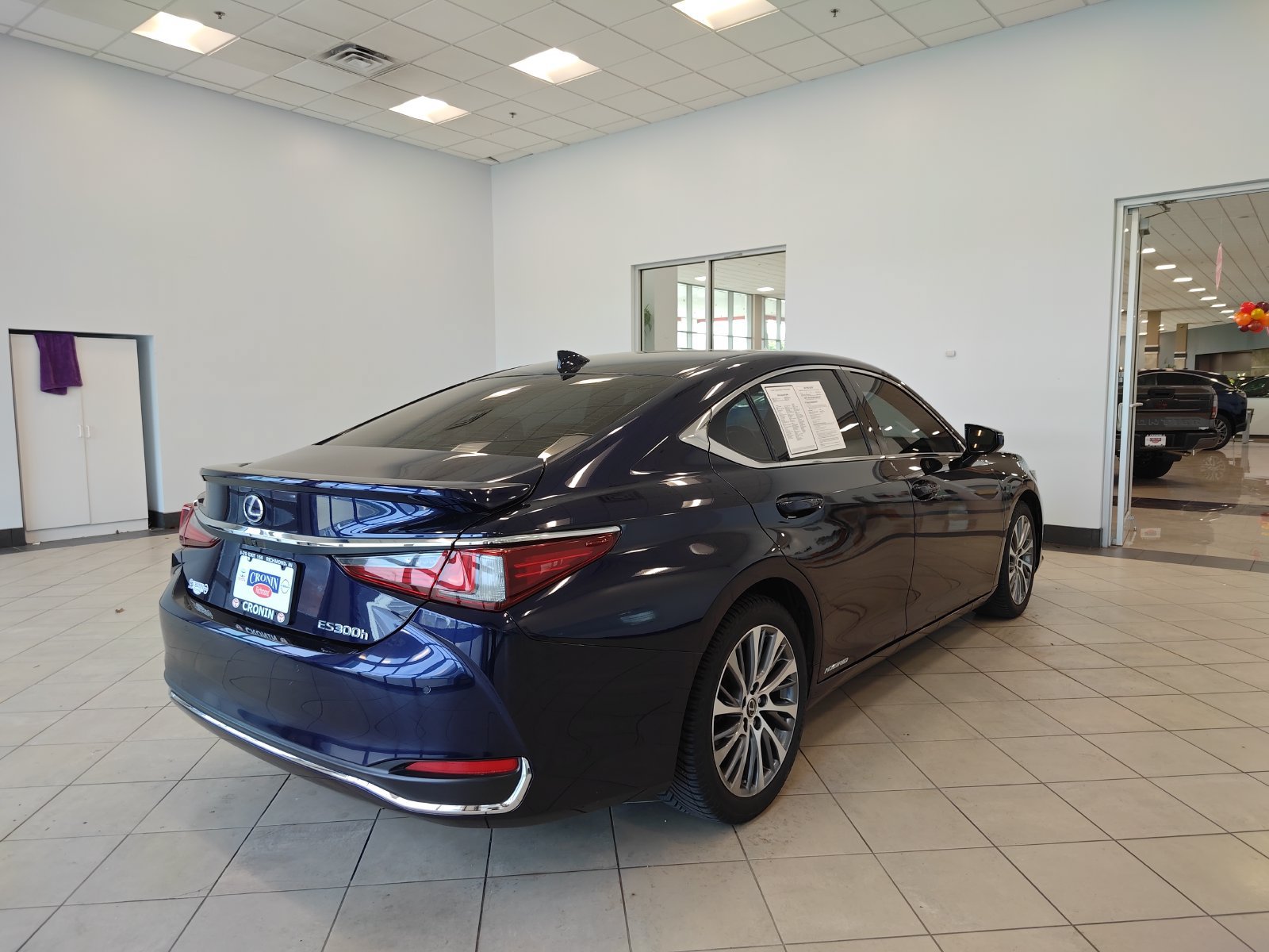 Used 2019 Lexus ES 300h w/ Premium Package FWD image 18
