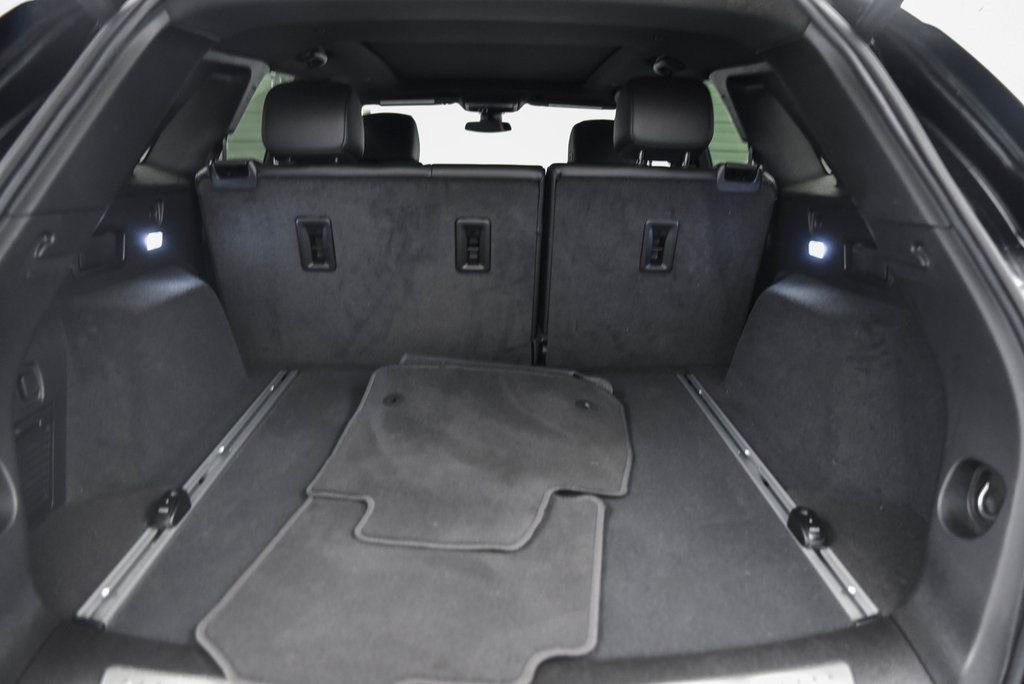 Certified 2025 Cadillac XT5 Premium Luxury image 12