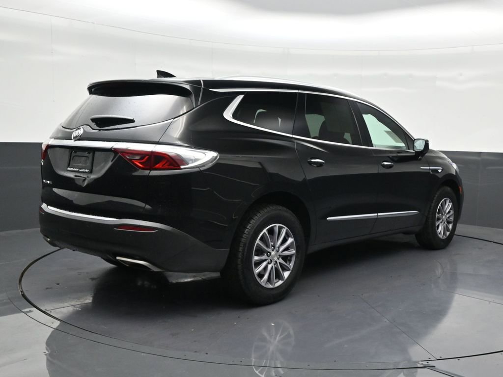Used 2022 Buick Enclave Essence image 5