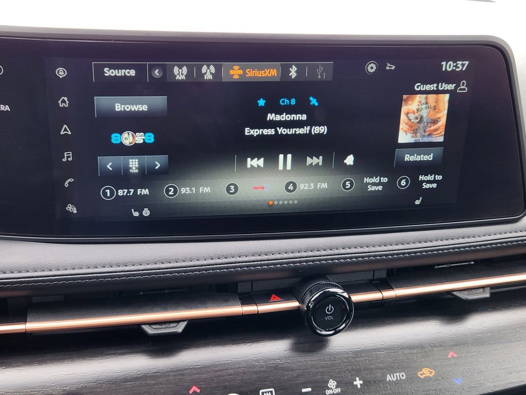 Used 2025 Nissan Ariya AWD image 13