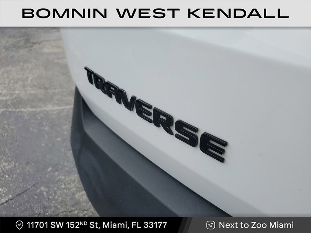 Used 2023 Chevrolet Traverse RS image 12