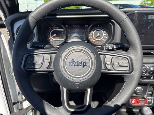 Used 2025 Jeep Wrangler Unlimited Sport AWD/4WD image 16