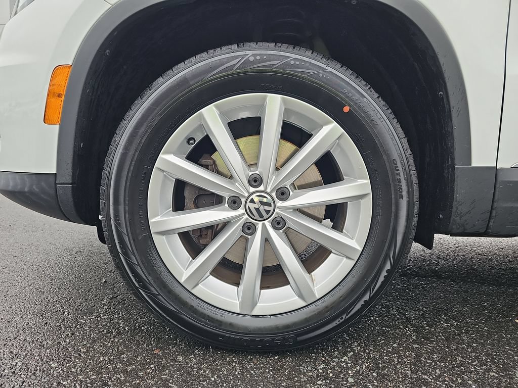 Used 2017 Volkswagen Tiguan Wolfsburg Edition FWD image 24