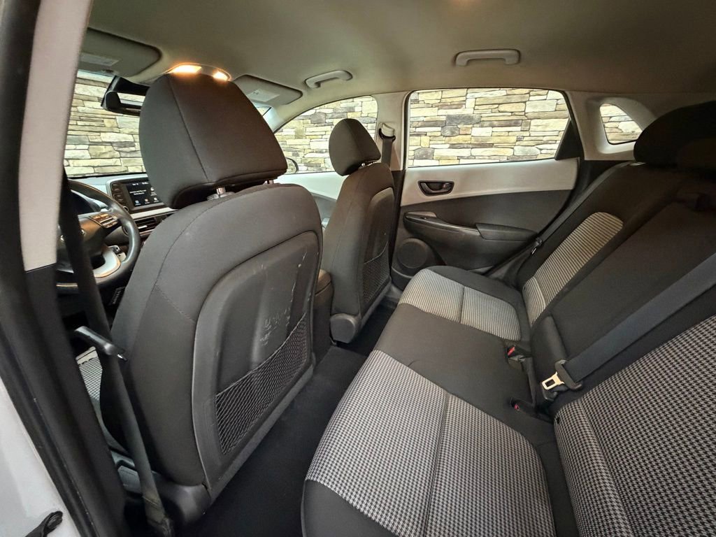 Used 2020 Hyundai Kona SE w/ Cargo Package image 25
