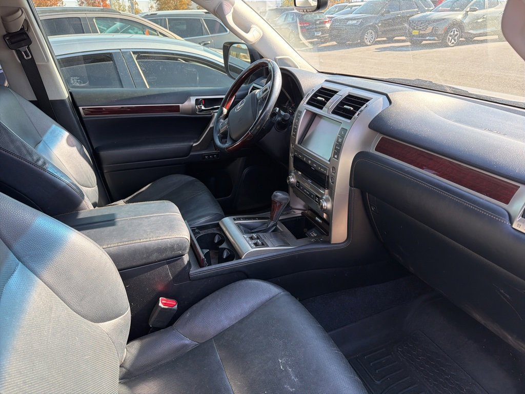 Used 2018 Lexus GX 460 image 23