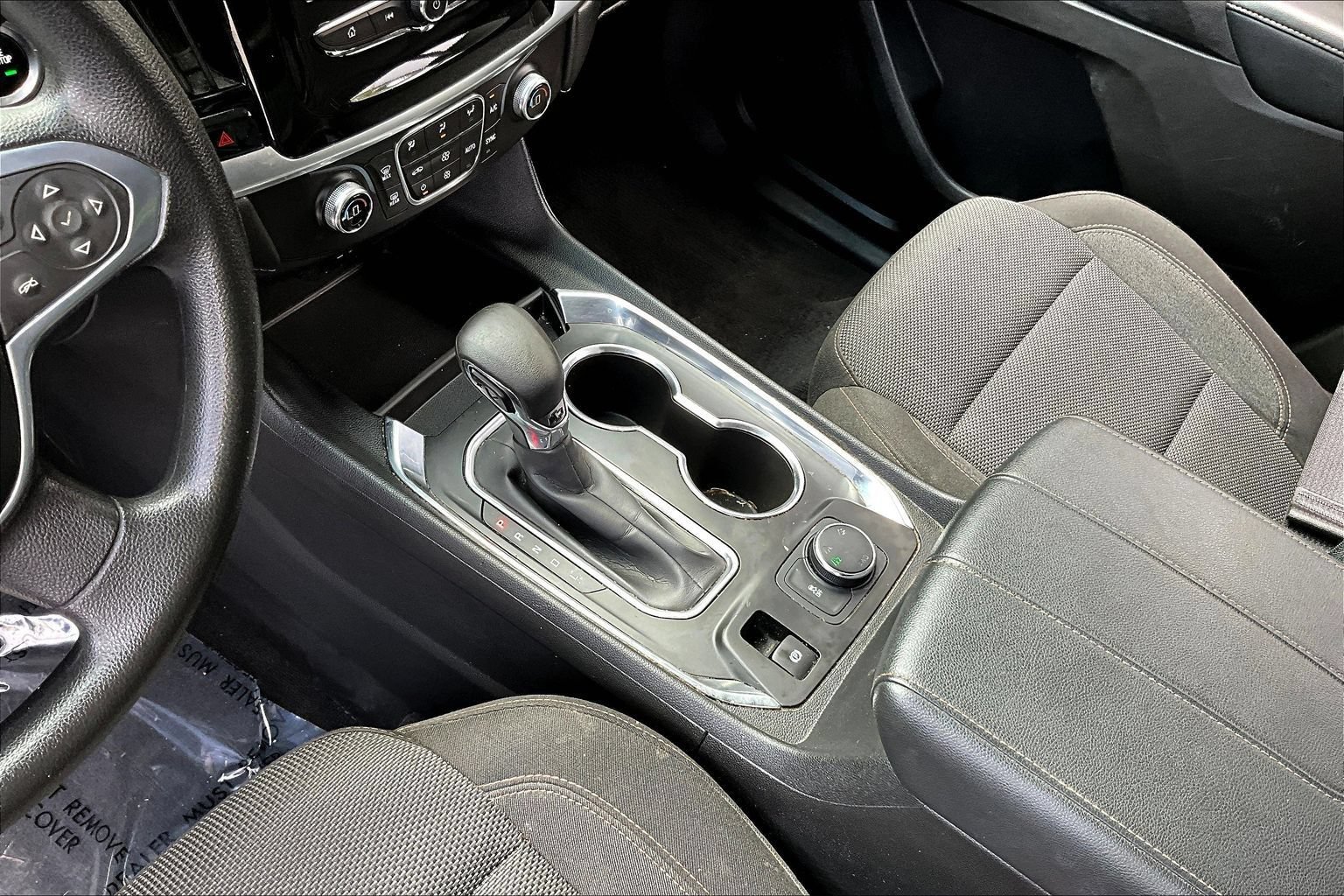 Used 2021 Chevrolet Traverse LS AWD/4WD image 18