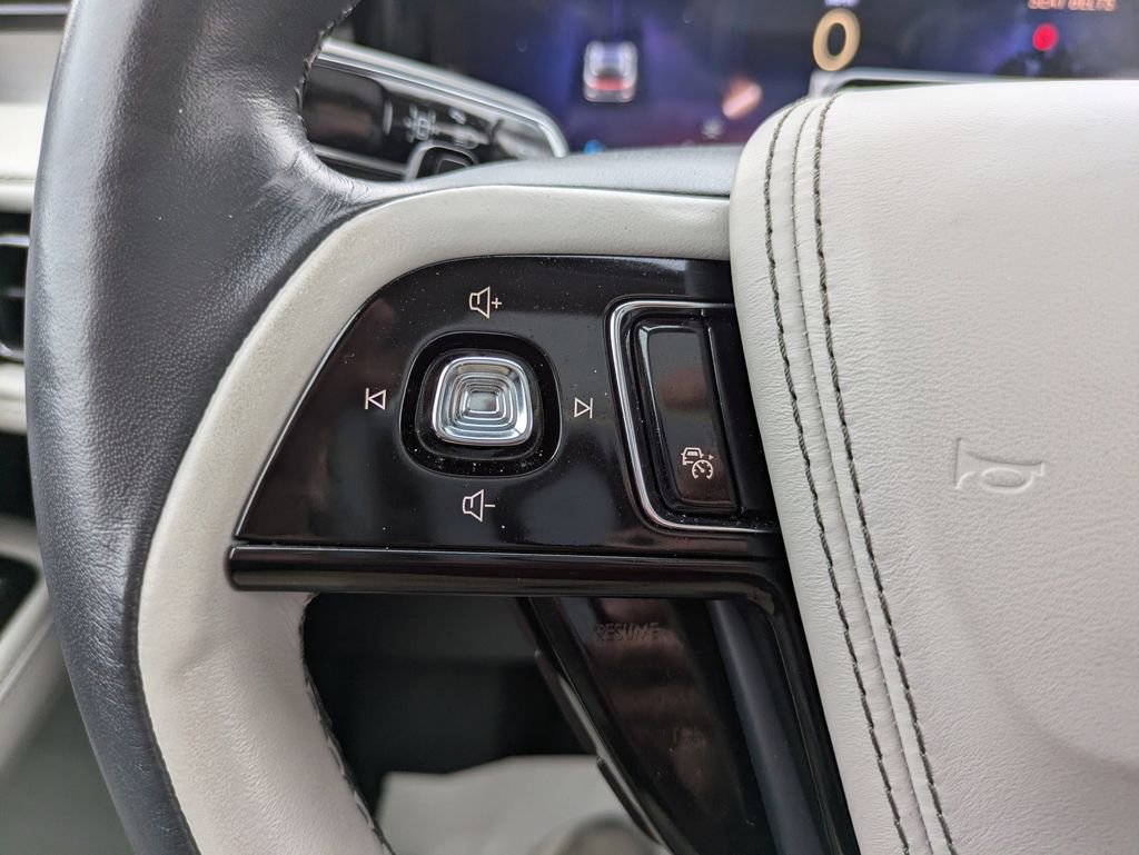 Used 2025 Lincoln Aviator Reserve w/ Equipment Group 201A image 19