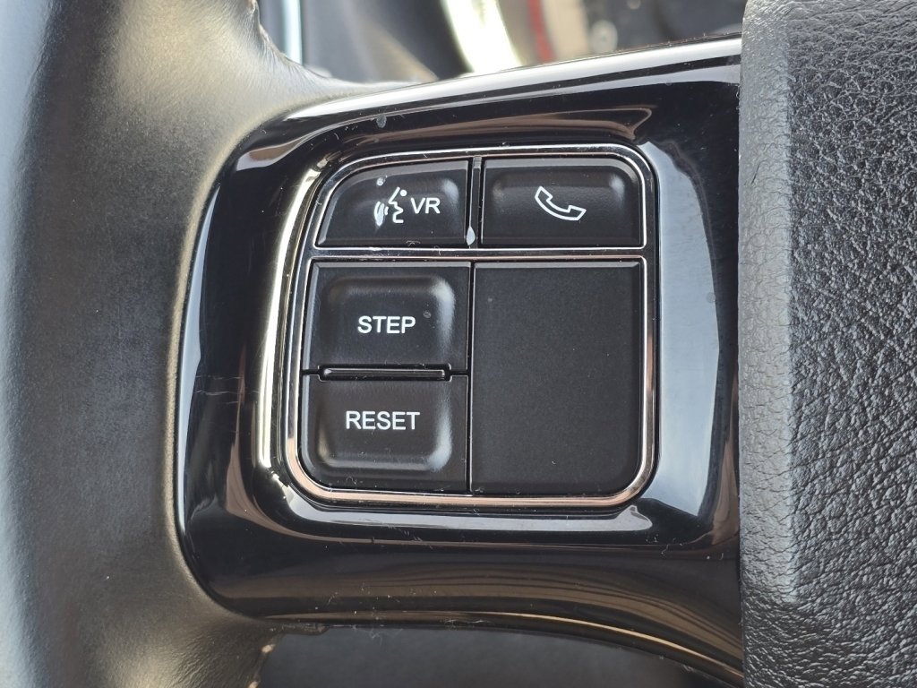 Used 2016 Dodge Grand Caravan SE image 23