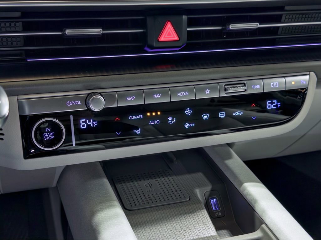 Used 2024 Hyundai Ioniq 6 SEL image 14