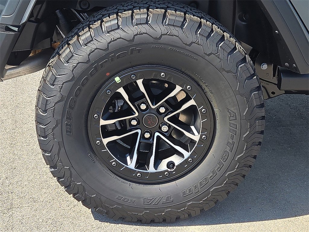 New 2025 Jeep Wrangler Unlimited Rubicon w/ XTREMEE 35" Tire Package image 20