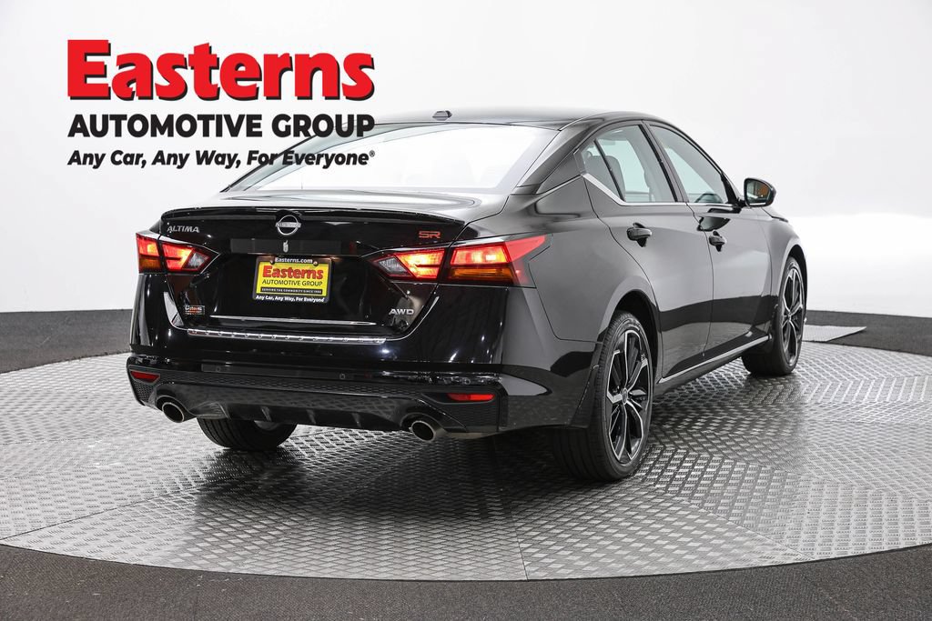 Used 2023 Nissan Altima 2.5 SR AWD/4WD image 5