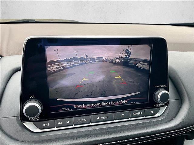Used 2023 Nissan Rogue SV image 21