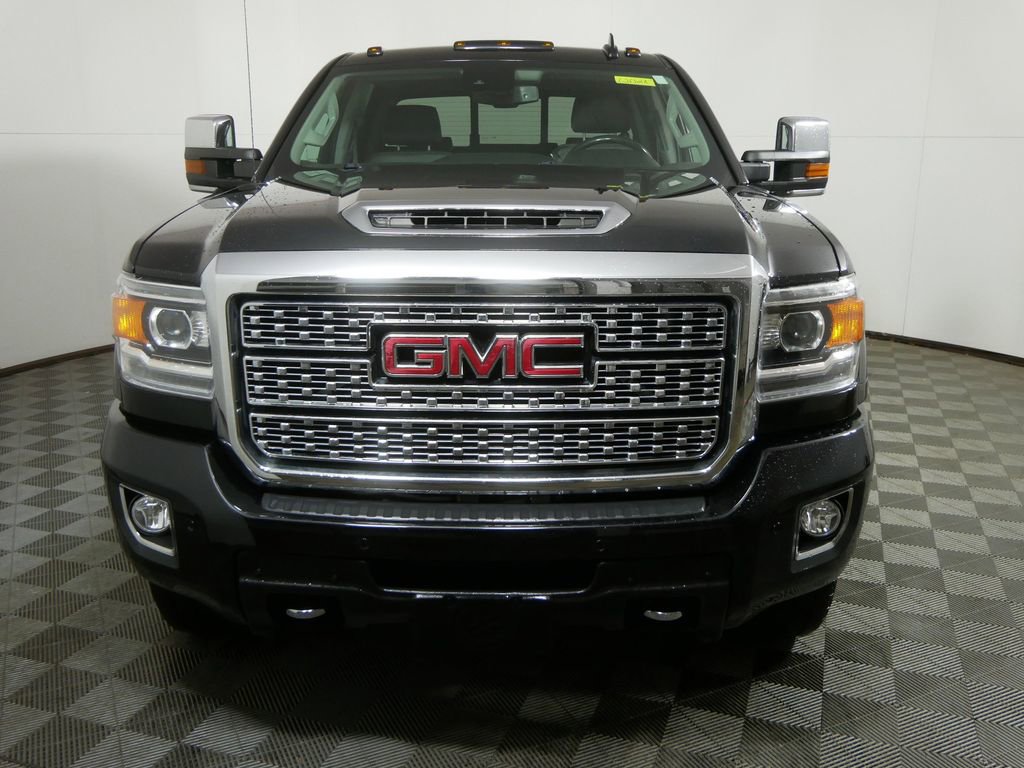 Used 2019 GMC Sierra 2500 Denali w/ Duramax Plus Package image 8