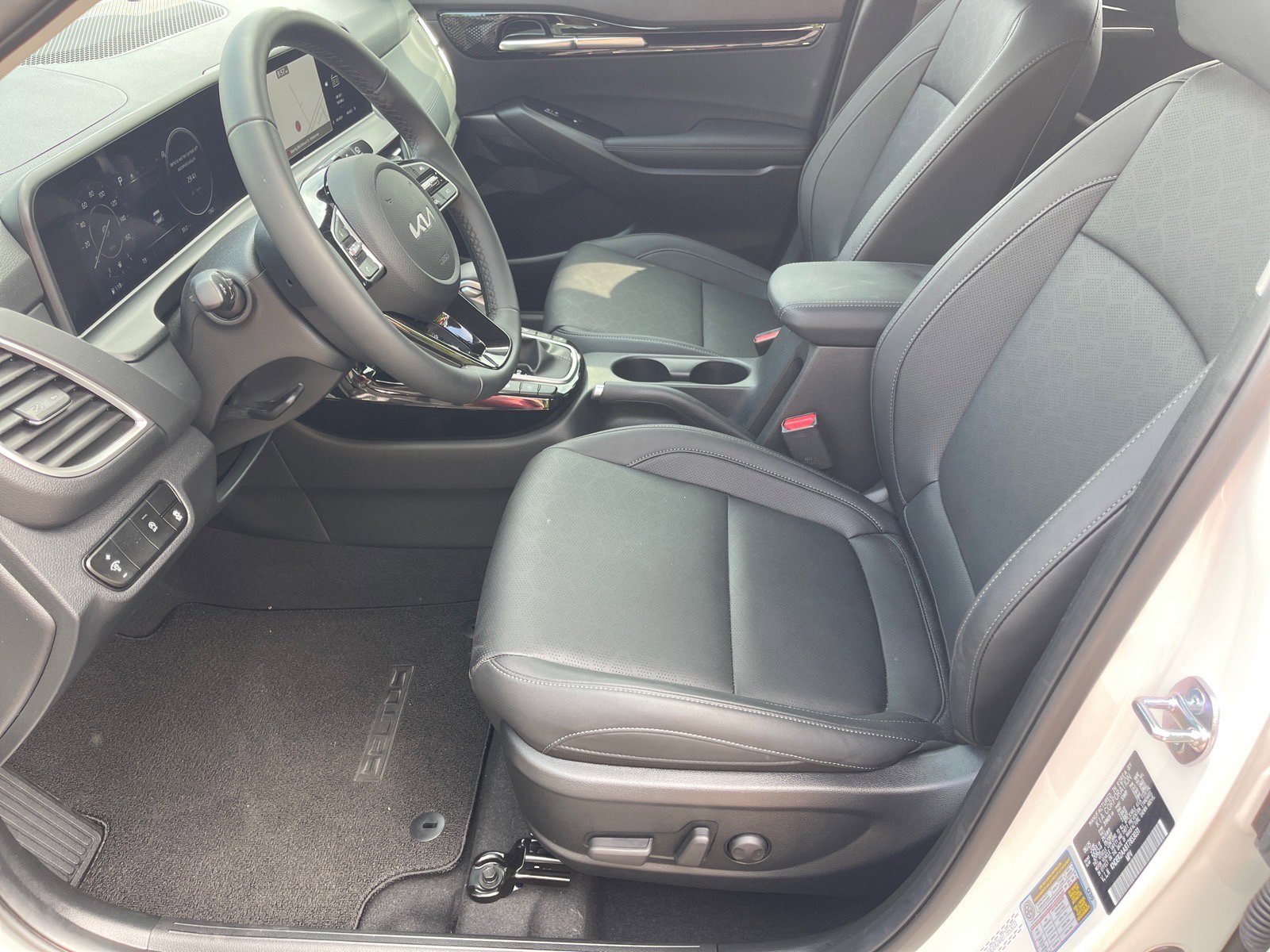 Used 2026 Kia Seltos EX FWD image 10
