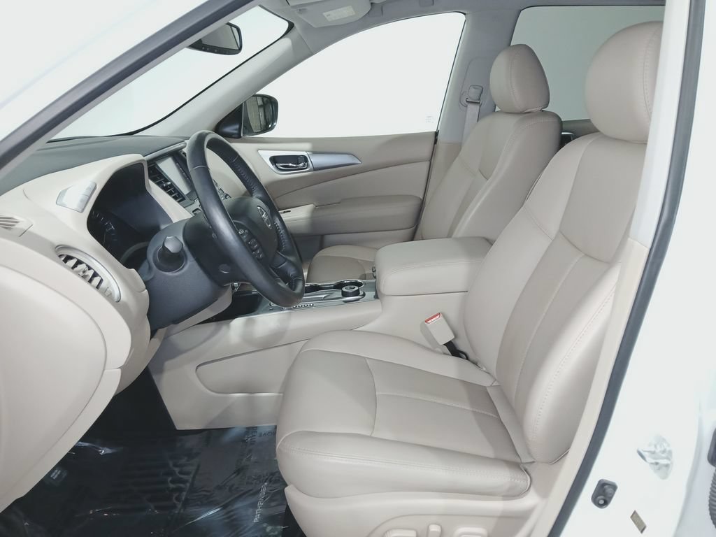 Used 2019 Nissan Pathfinder SL AWD/4WD image 10