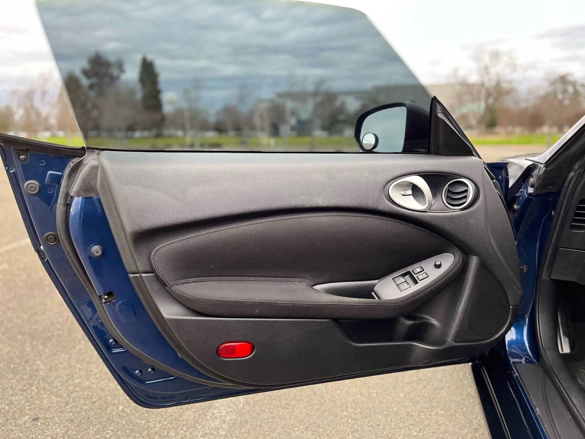 Used 2013 Nissan 370Z Touring w/ Sport Pkg image 10