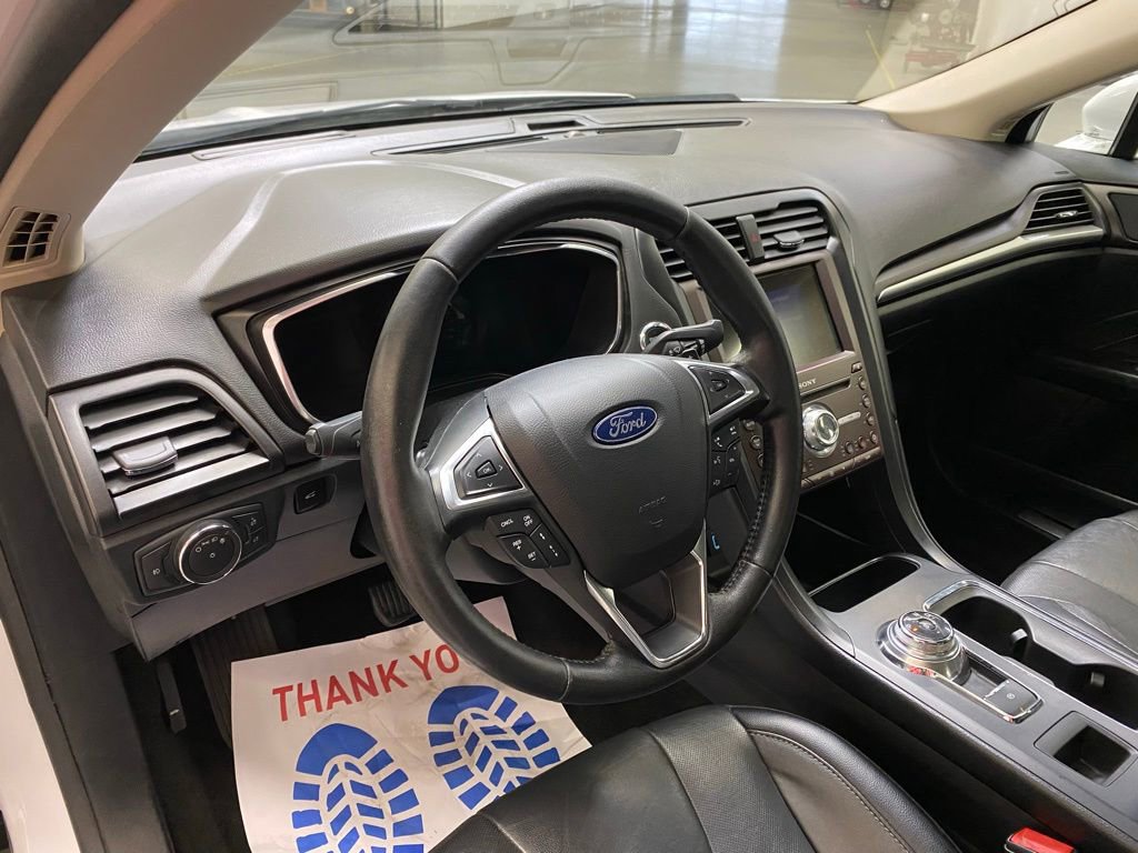 Used 2020 Ford Fusion Titanium AWD/4WD image 15