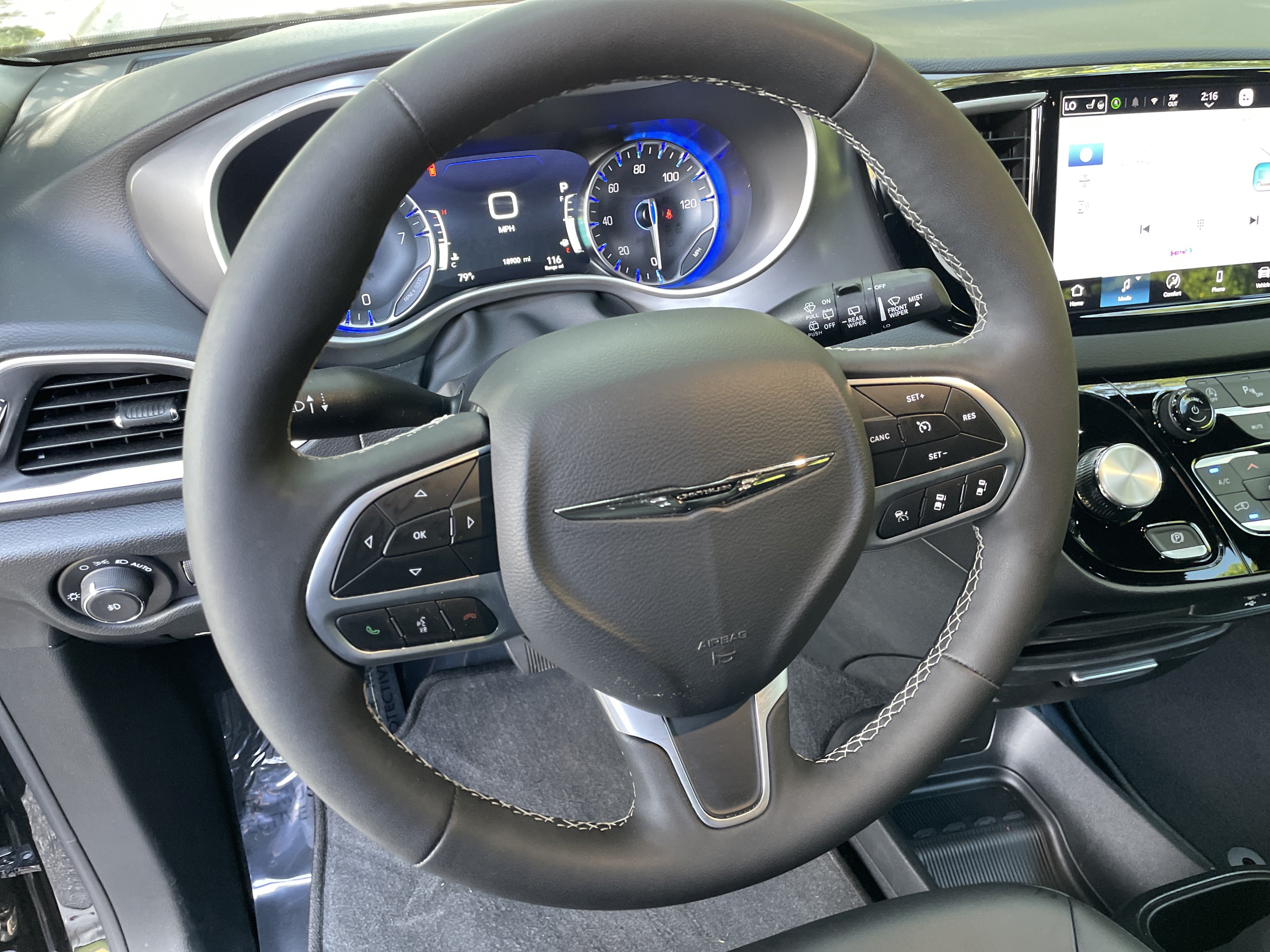 Used 2026 Chrysler Pacifica Select FWD image 17