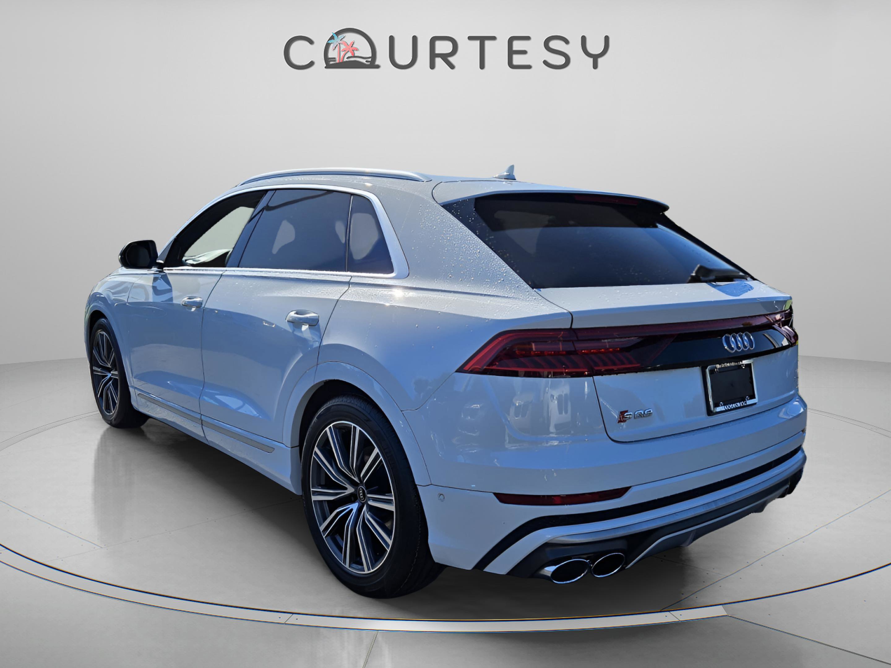 Used 2022 Audi SQ8 Prestige w/ Prestige Package image 5