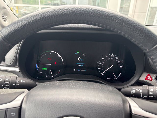 Used 2023 Toyota Sienna XLE w/ XLE Plus Package AWD/4WD image 13