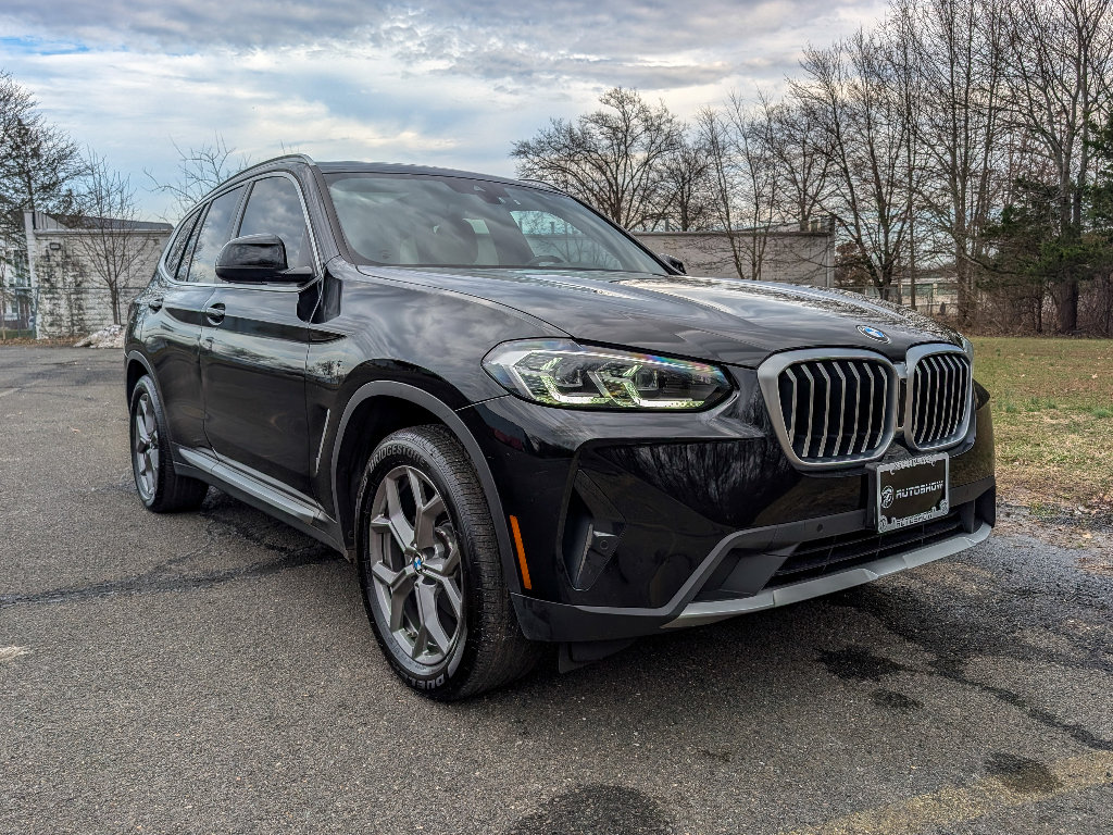Used 2023 BMW X3 xDrive30i w/ Convenience Package AWD/4WD image 3