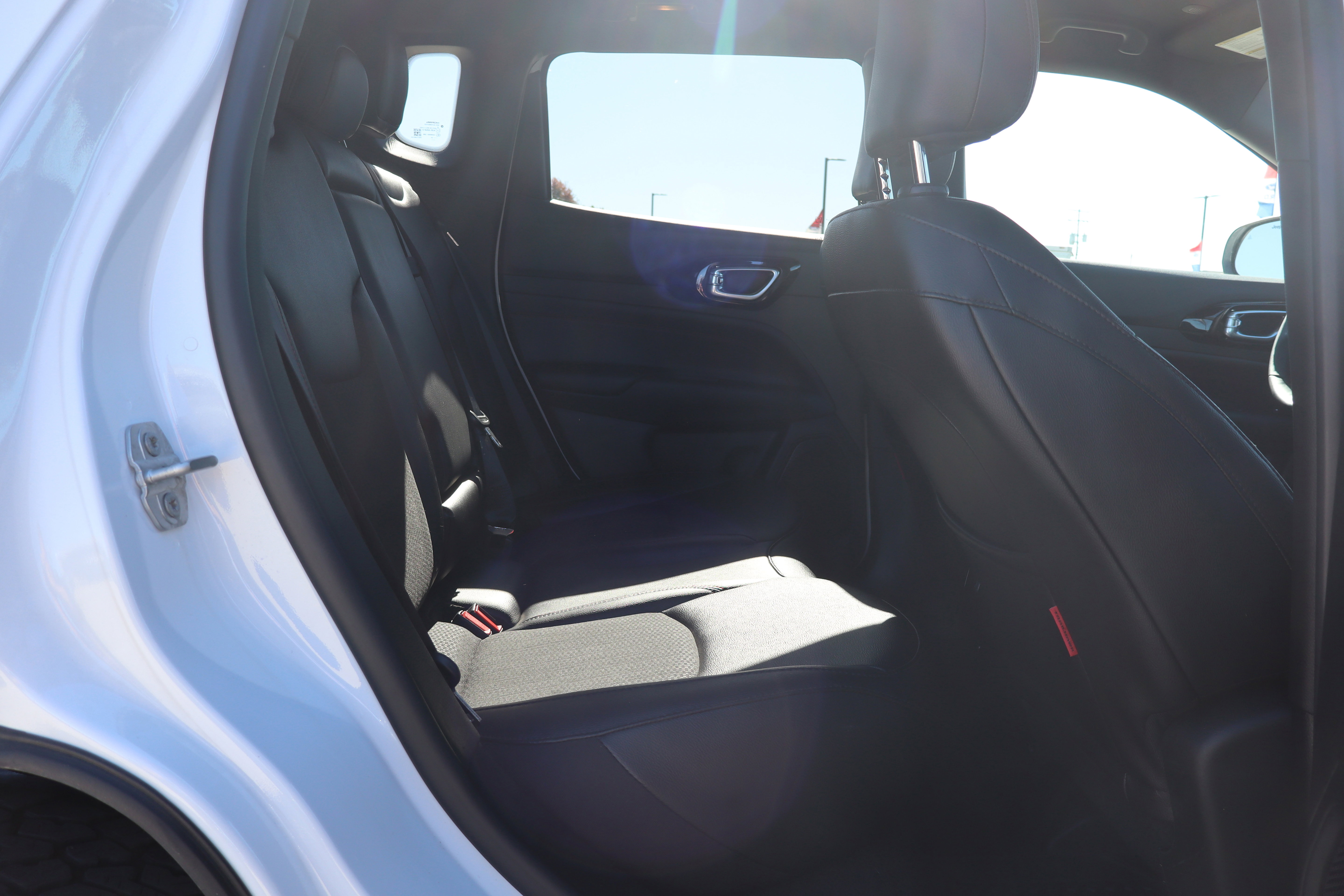 Used 2024 Jeep Compass Trailhawk w/ Trailhawk Convenience Group image 12