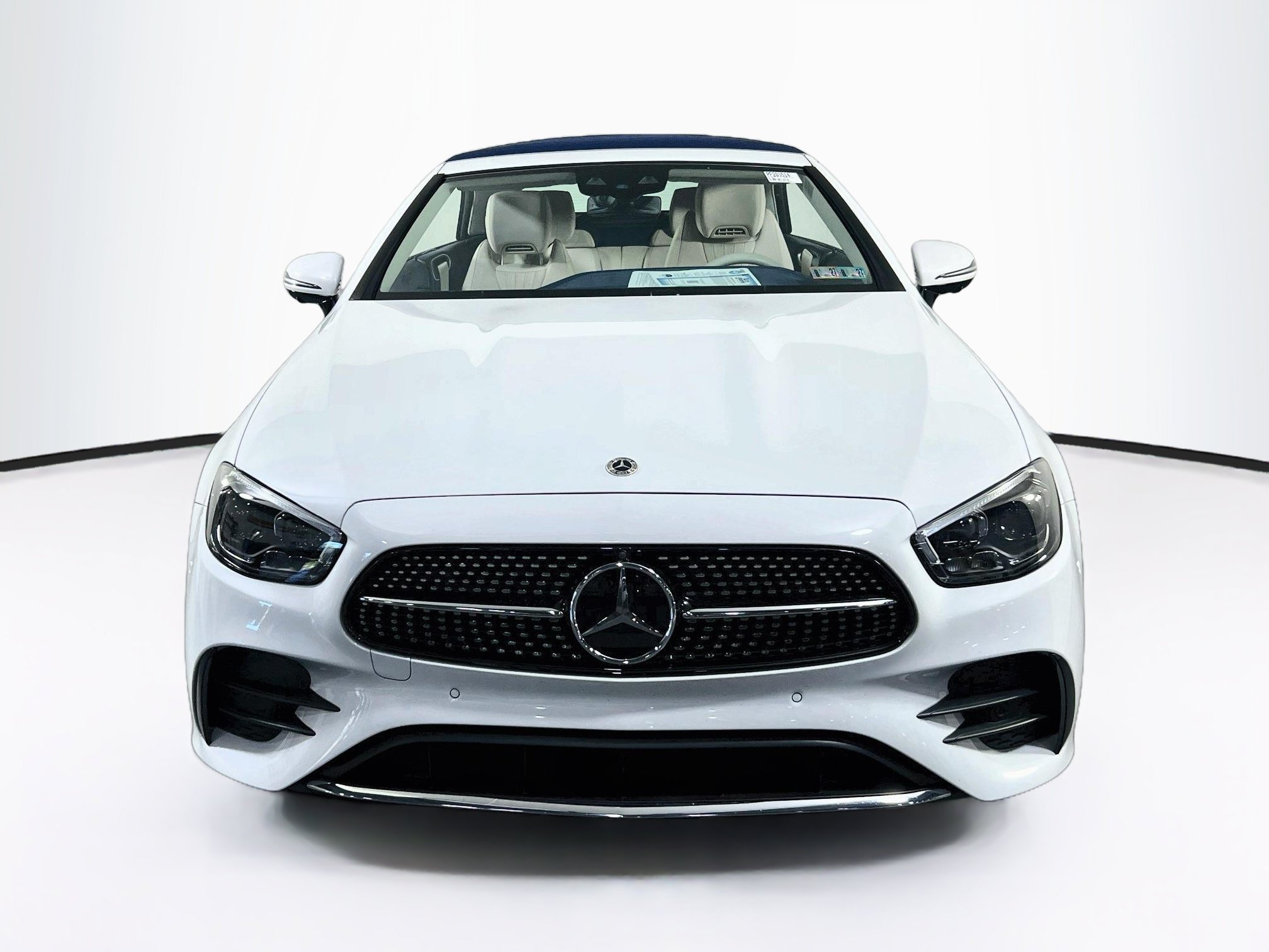 Used 2023 Mercedes-Benz E 450 4MATIC Cabriolet image 2