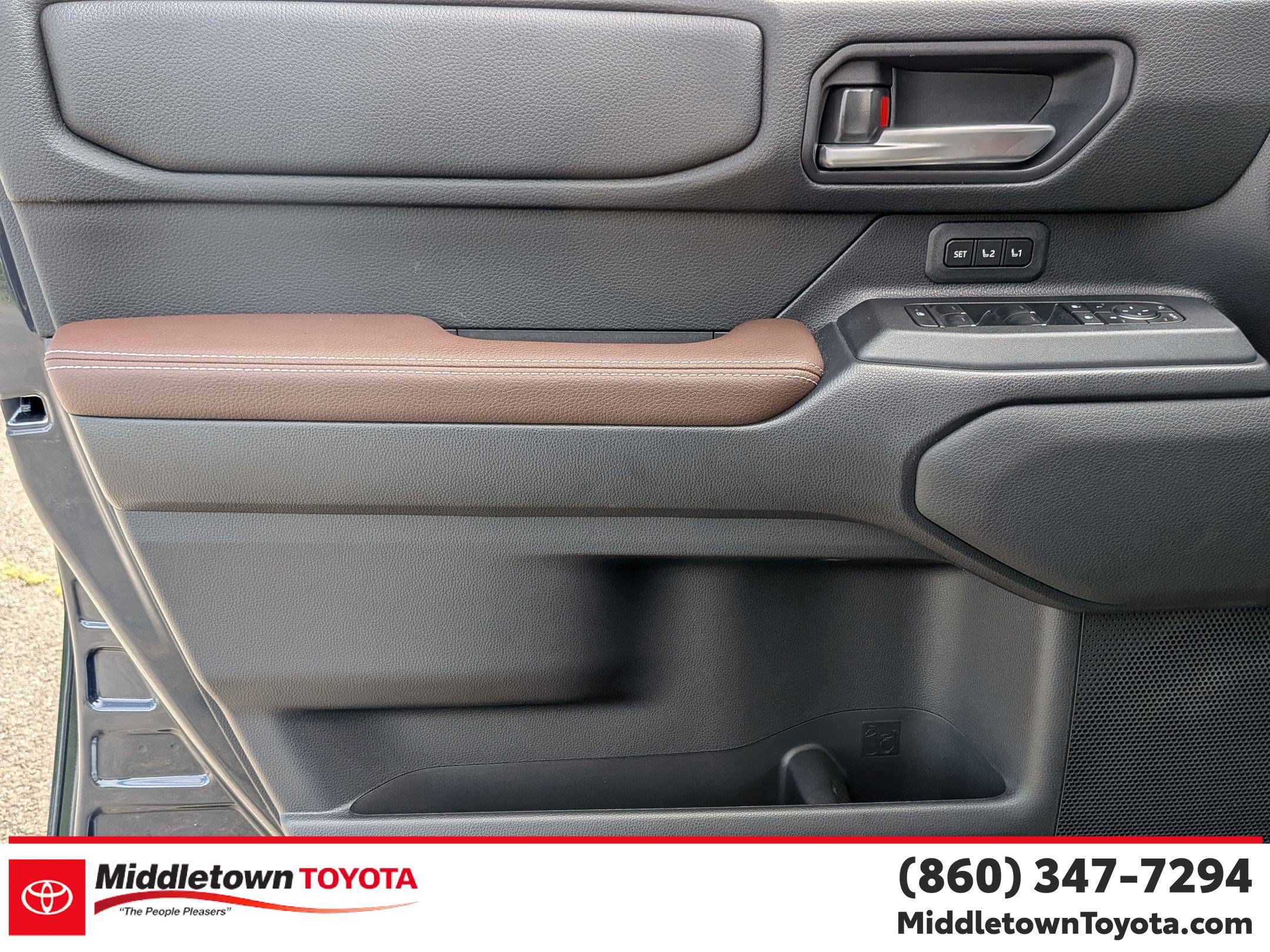 Used 2025 Toyota Land Cruiser w/ Premium Package AWD/4WD image 10