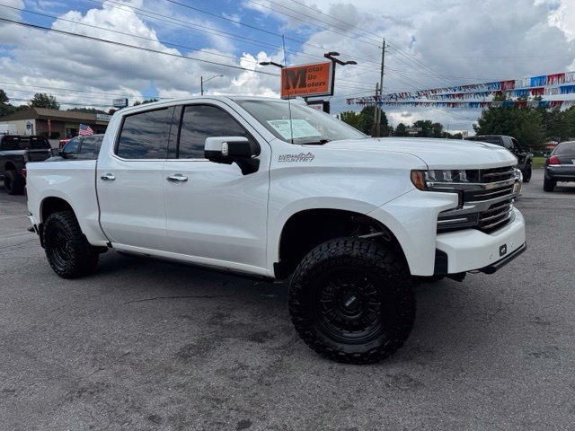 Used 2019 Chevrolet Silverado 1500 High Country w/ Technology Package AWD/4WD image 1