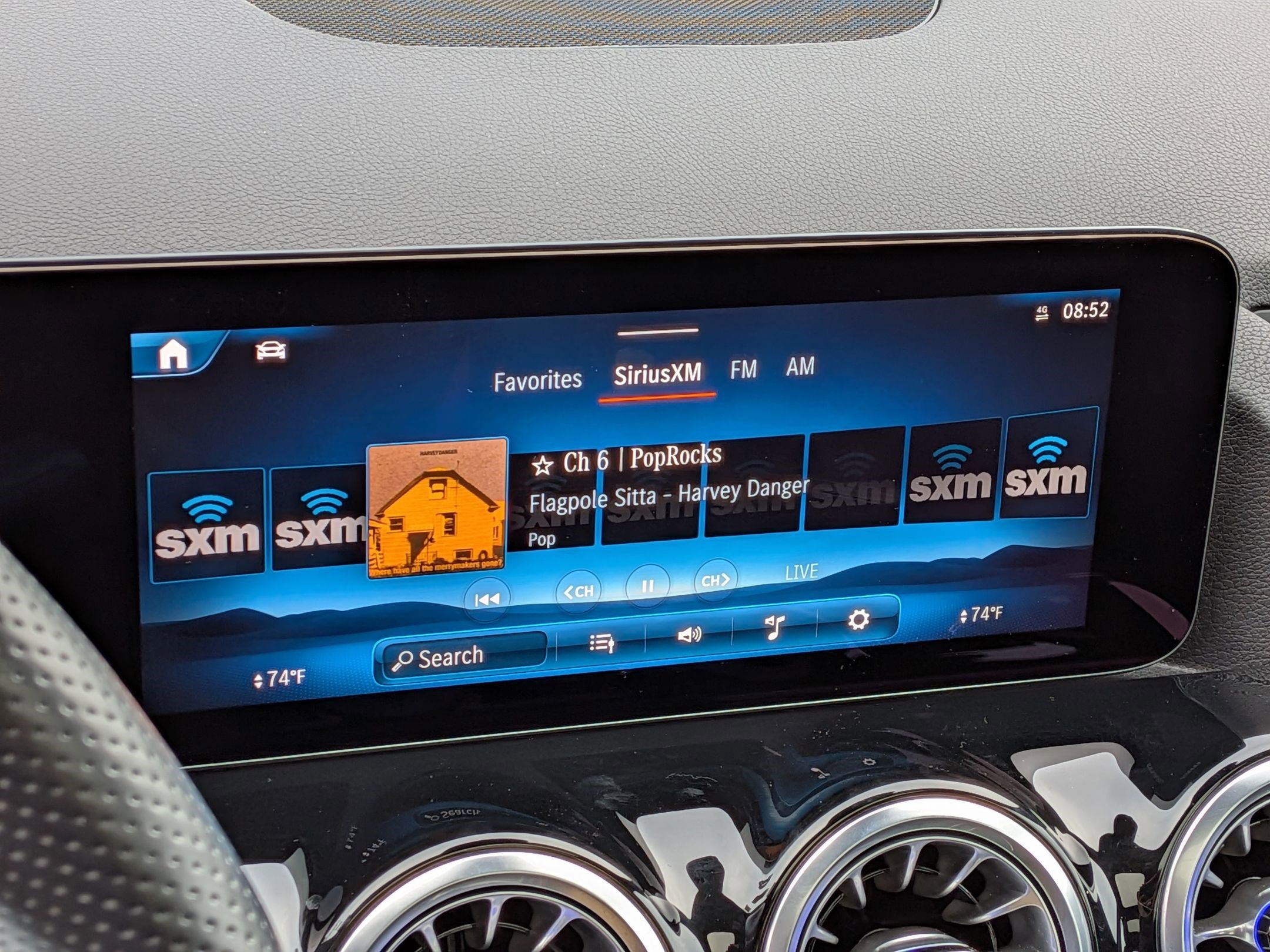 Used 2024 Mercedes-Benz GLA 35 AMG 4MATIC image 24