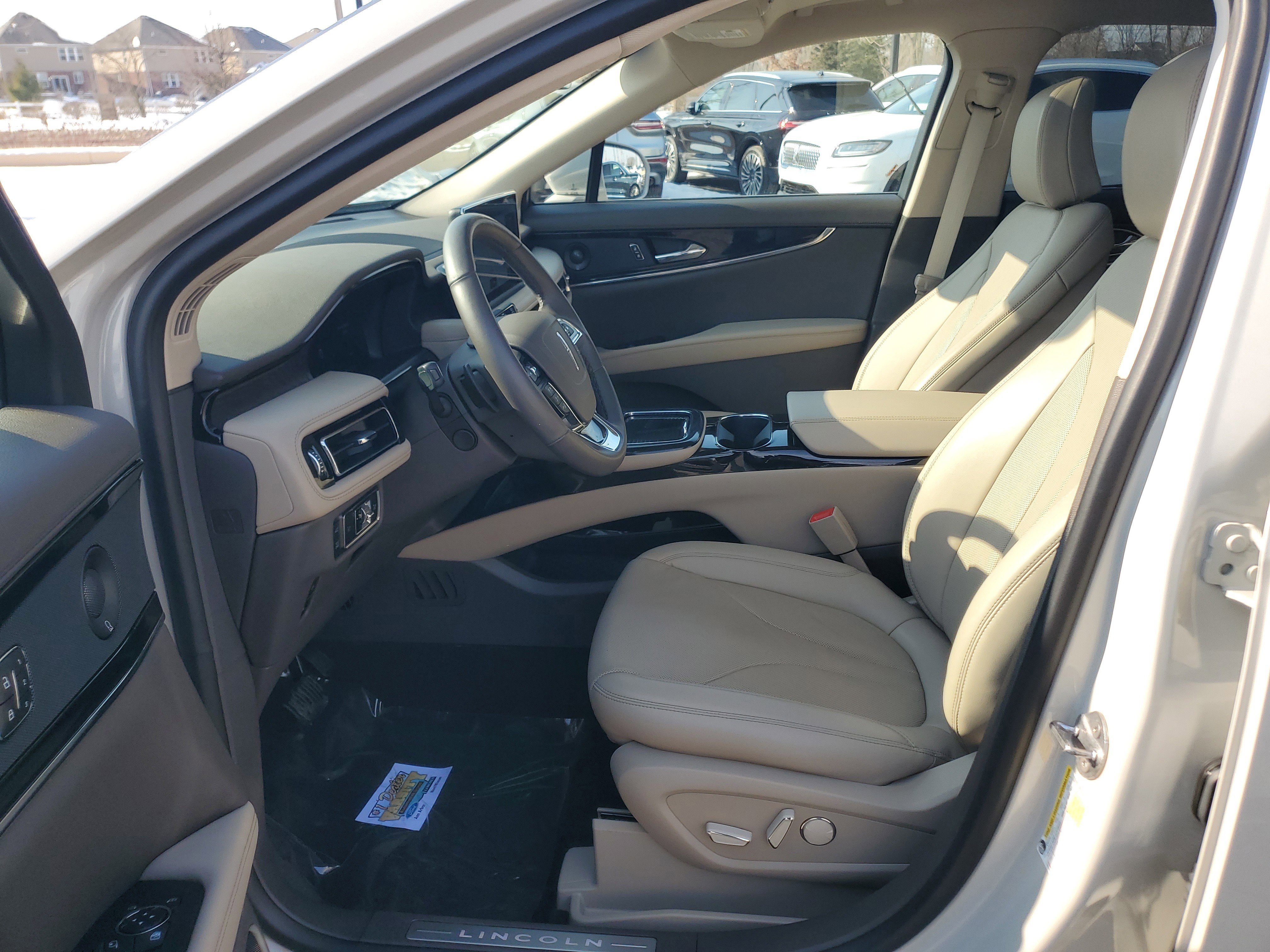 Certified 2023 Lincoln Nautilus Reserve w/ Equipment Group 201A image 12