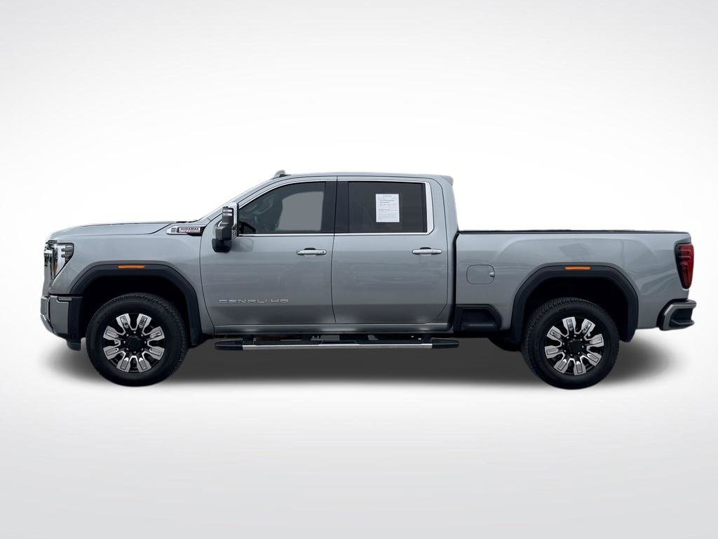 Used 2024 GMC Sierra 2500 Denali w/ Denali Reserve Package AWD/4WD image 3