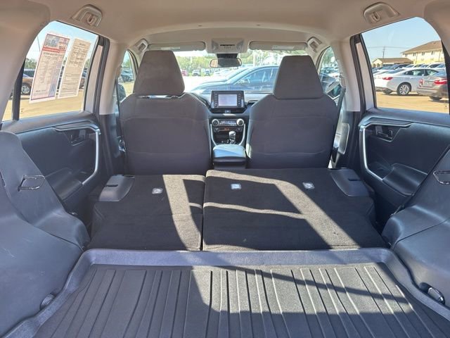 Used 2019 Toyota RAV4 LE image 38