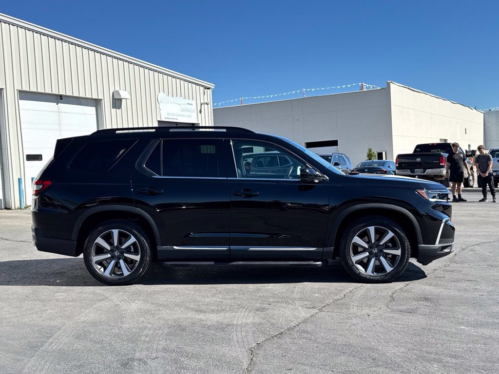 Used 2023 Honda Pilot Touring image 8
