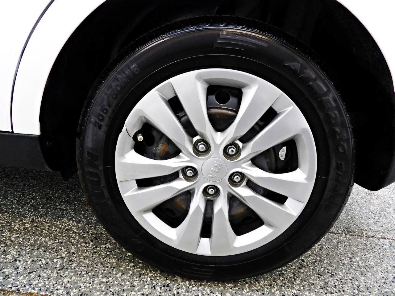 Used 2020 Kia Soul LX FWD image 19