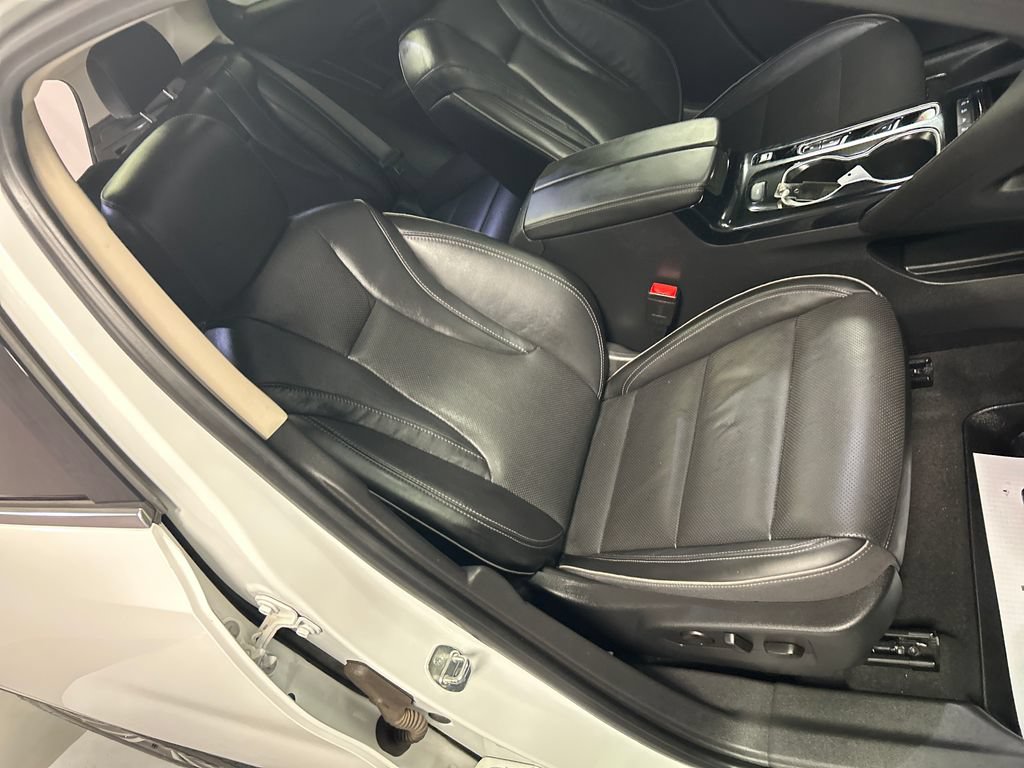 Used 2021 Buick Envision Essence AWD/4WD image 26