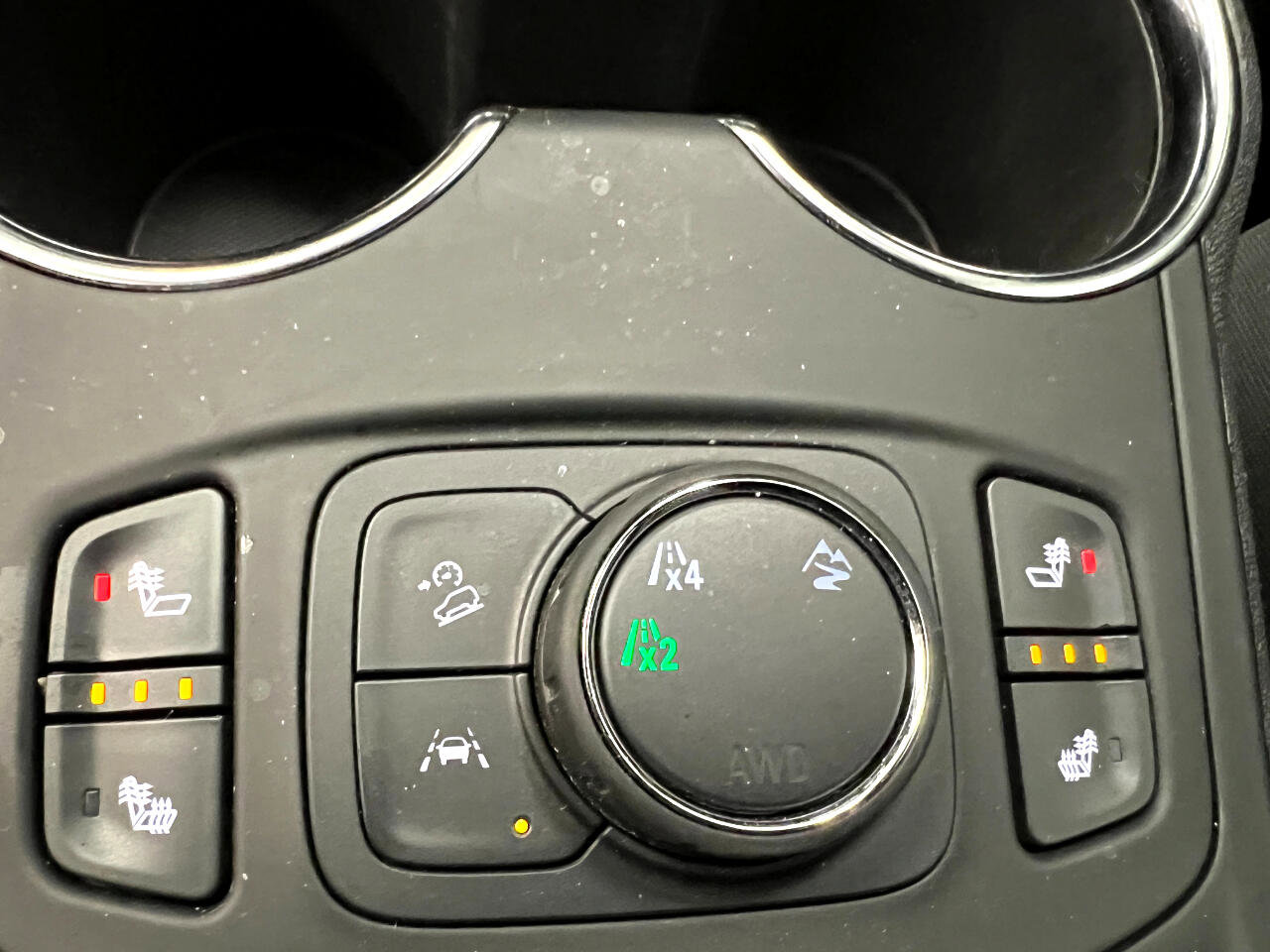 Used 2024 GMC Terrain SLT image 41
