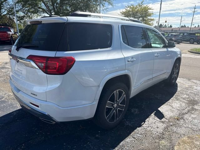 Used 2017 GMC Acadia Denali w/ Technology Package AWD/4WD image 4