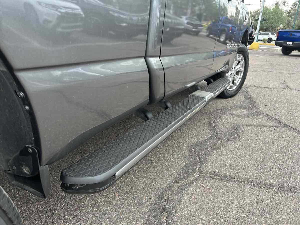 Used 2016 Nissan Titan SV RWD image 11