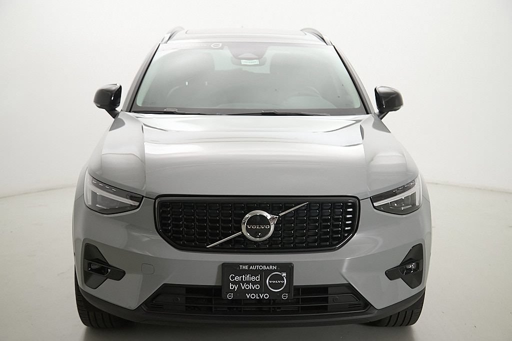 Certified 2025 Volvo XC40 B5 Ultra AWD/4WD image 5